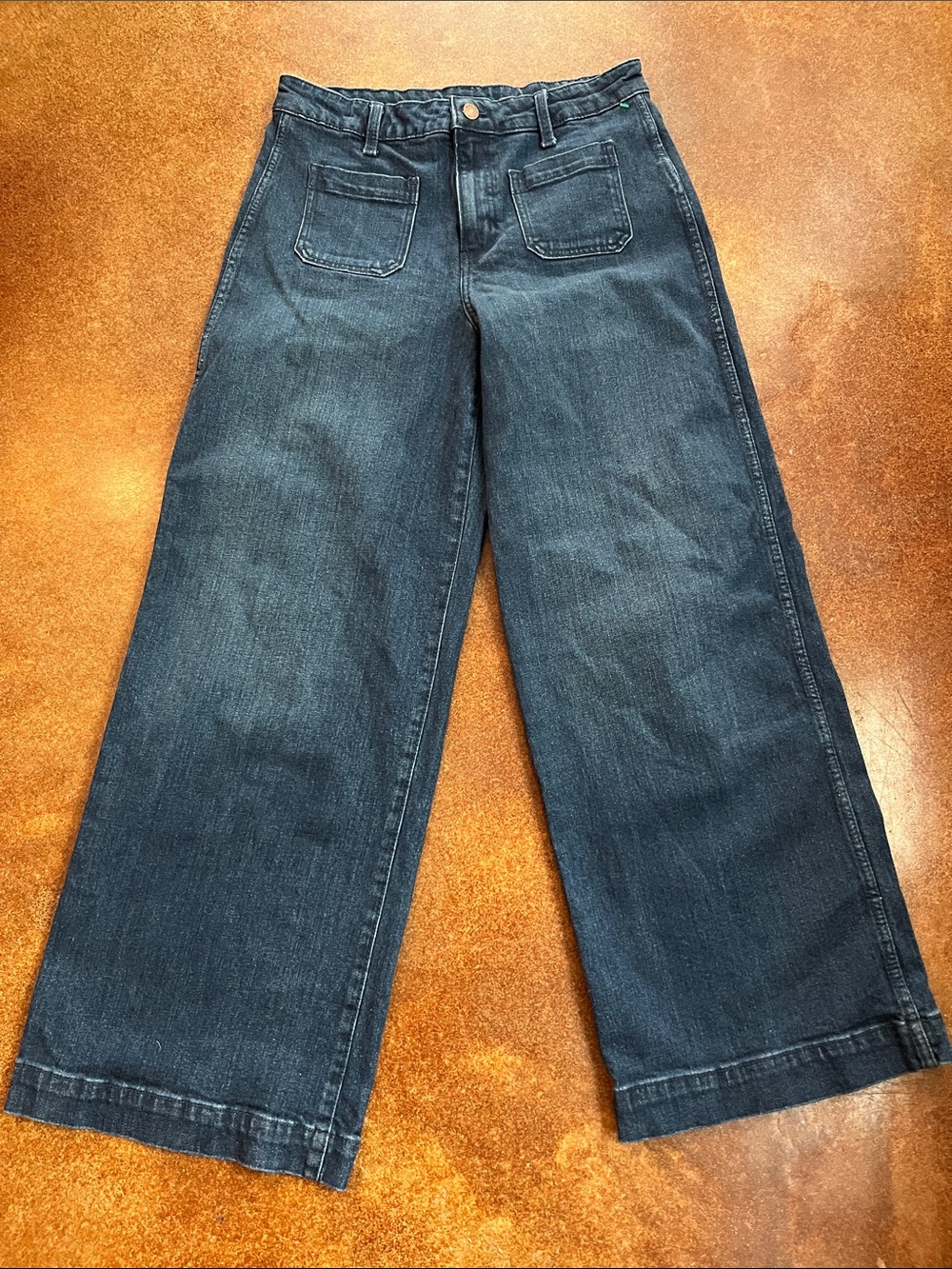Old Navy Rhie Extra High Rise Wide Leg Trouser Jeans in Dark Wash Blue